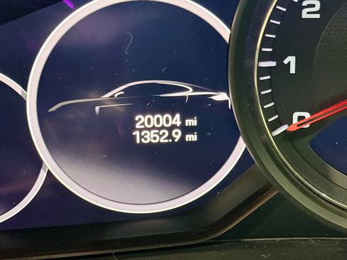 Used 2023 Porsche Panamera GTS image 40