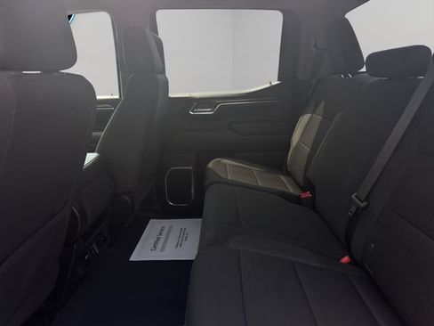 Used 2023 Chevrolet Silverado 1500 LT AWD/4WD image 16