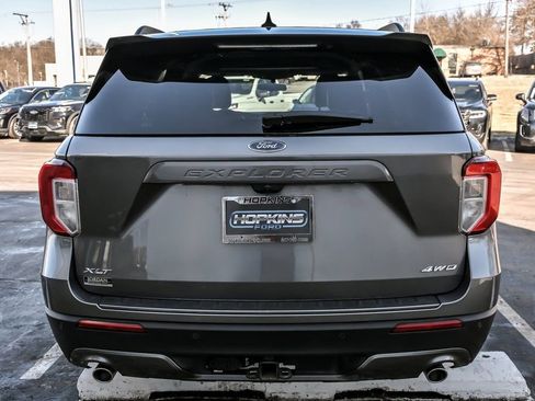 Used 2023 Ford Explorer XLT w/ Equipment Group 202A image 7