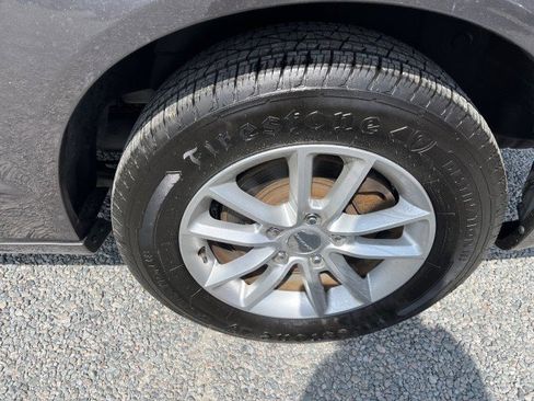 Used 2015 Dodge Grand Caravan SXT w/ UConnect Hands-Free Group FWD image 11