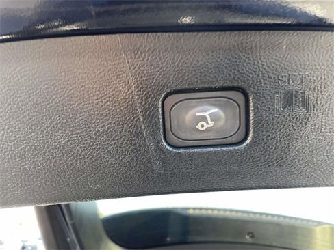 Used 2020 Ford Edge Titanium w/ Cargo Accessory Package image 33