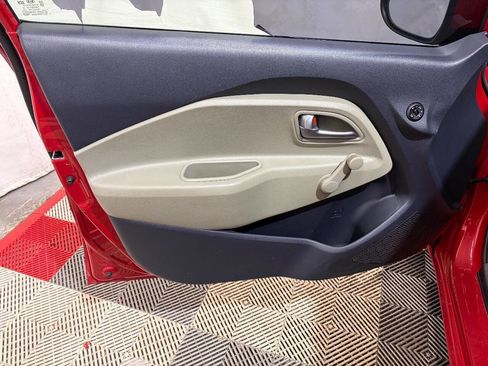 Used 2015 Kia Rio LX image 8