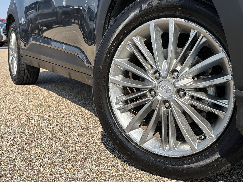 Used 2019 Hyundai Kona SEL FWD image 2
