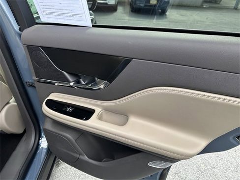 Certified 2023 Lincoln Corsair AWD w/ Equipment Group 101A image 38