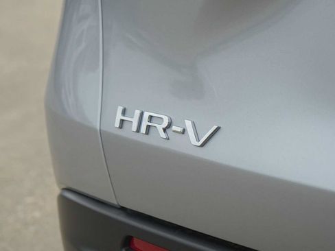 New 2026 Honda HR-V LX image 8
