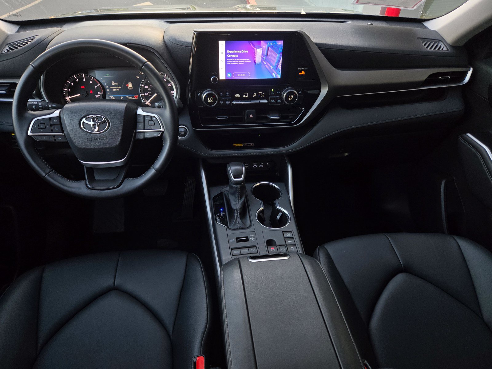 Certified 2026 Toyota Highlander XLE AWD/4WD image 14