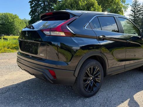 Used 2023 Mitsubishi Eclipse Cross LE AWD/4WD image 9
