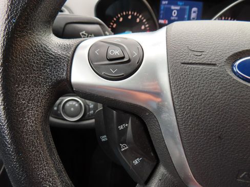 Used 2015 Ford Escape SE FWD image 18