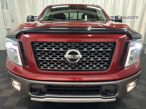 Used 2017 Nissan Titan PRO-4X w/ Pro-4x Convenience Package image 3