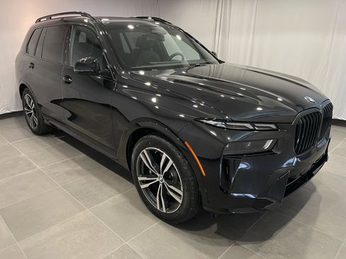 New 2026 BMW X7 xDrive40i image 3