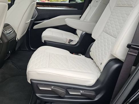 Certified 2025 Cadillac Escalade Sport Platinum AWD/4WD image 25