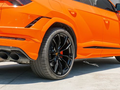 Used 2023 Lamborghini Urus S AWD/4WD image 39