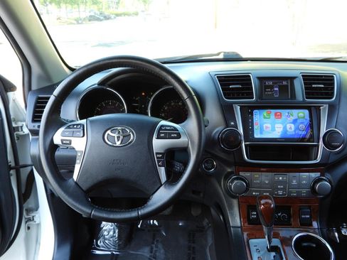 Used 2013 Toyota Highlander Limited FWD image 40