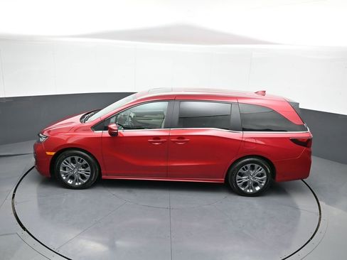 Used 2025 Honda Odyssey Touring image 44