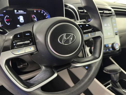 Used 2022 Hyundai Tucson SE image 22