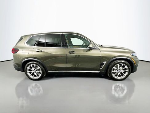 New 2026 BMW X5 xDrive50e image 4