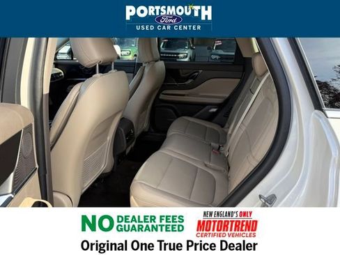 Used 2023 Lincoln Corsair AWD w/ Equipment Group 101A image 5