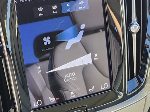 Used 2021 Volvo S60 T5 Momentum image 30