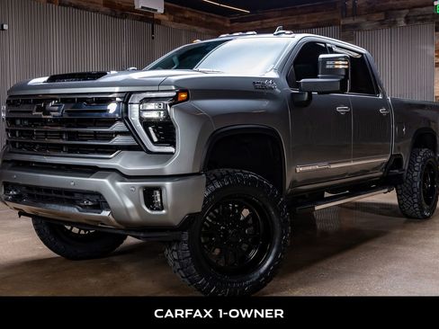 Used 2024 Chevrolet Silverado 2500 High Country w/ High Country Premium Package AWD/4WD image 5