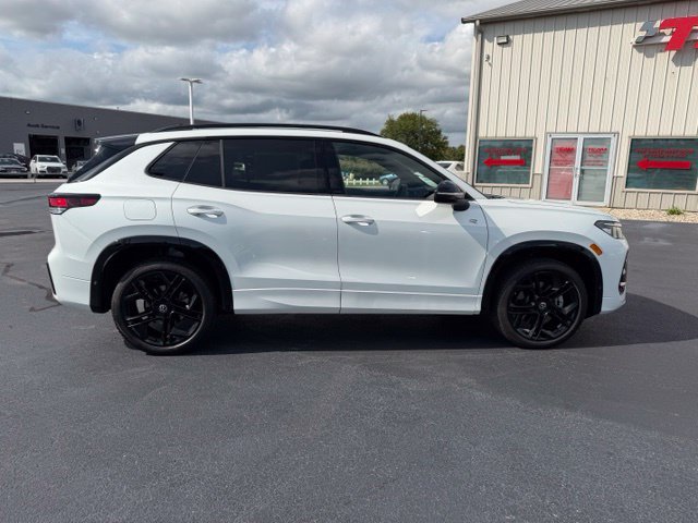 Certified 2026 Volkswagen Tiguan SE R-Line AWD/4WD image 9