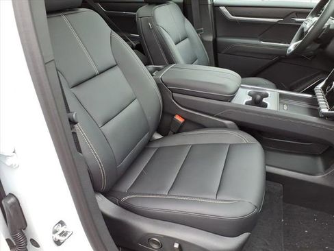 New 2026 GMC Acadia Elevation image 26