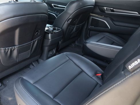 Used 2024 Kia Telluride S image 17