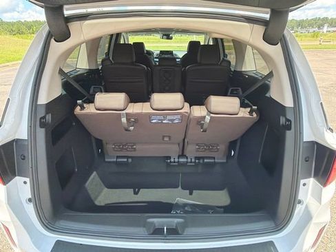 New 2026 Honda Odyssey Touring image 14