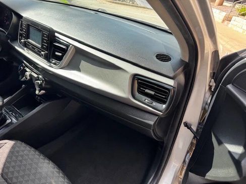 Used 2018 Kia Rio S image 23