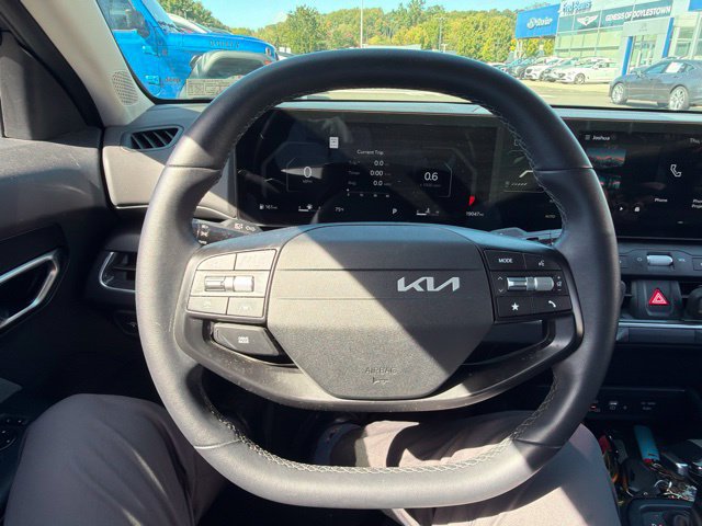 Used 2025 Kia K4 EX FWD image 24