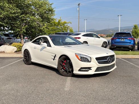 Used 2014 Mercedes-Benz SL 550 image 2