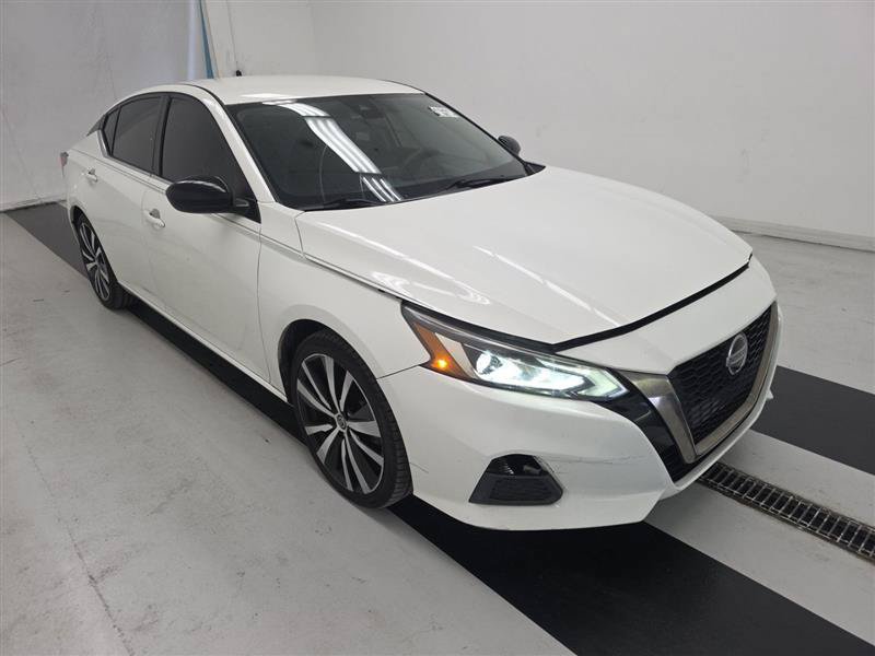 Used 2020 Nissan Altima 2.5 SR FWD image 3