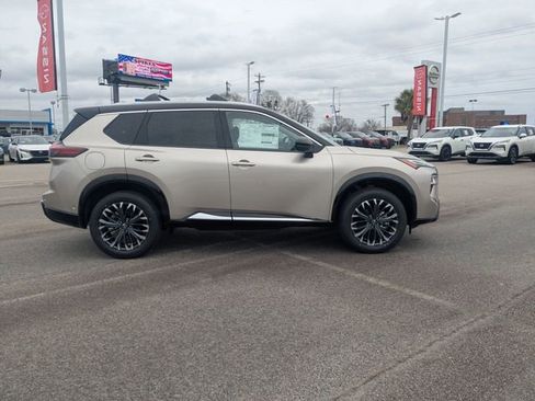 New 2026 Nissan Rogue Platinum w/ Platinum Premium Package AWD/4WD image 2