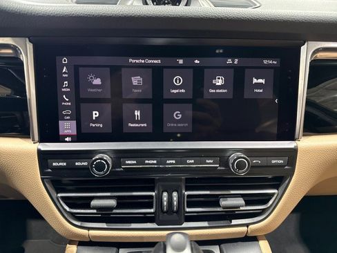 Used 2021 Porsche Macan w/ Premium Package image 84