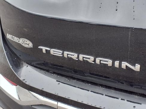 Used 2023 GMC Terrain SLT image 37