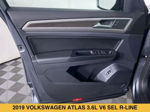 Used 2019 Volkswagen Atlas SEL R-Line AWD/4WD image 13
