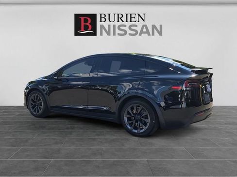 Used 2024 Tesla Model X AWD/4WD image 3