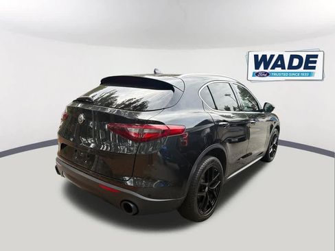 Used 2018 Alfa Romeo Stelvio AWD image 4