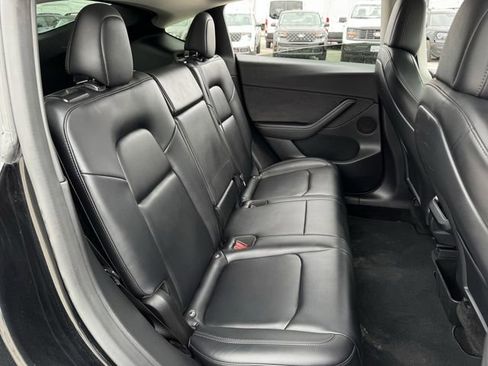 Used 2022 Tesla Model Y Performance image 28