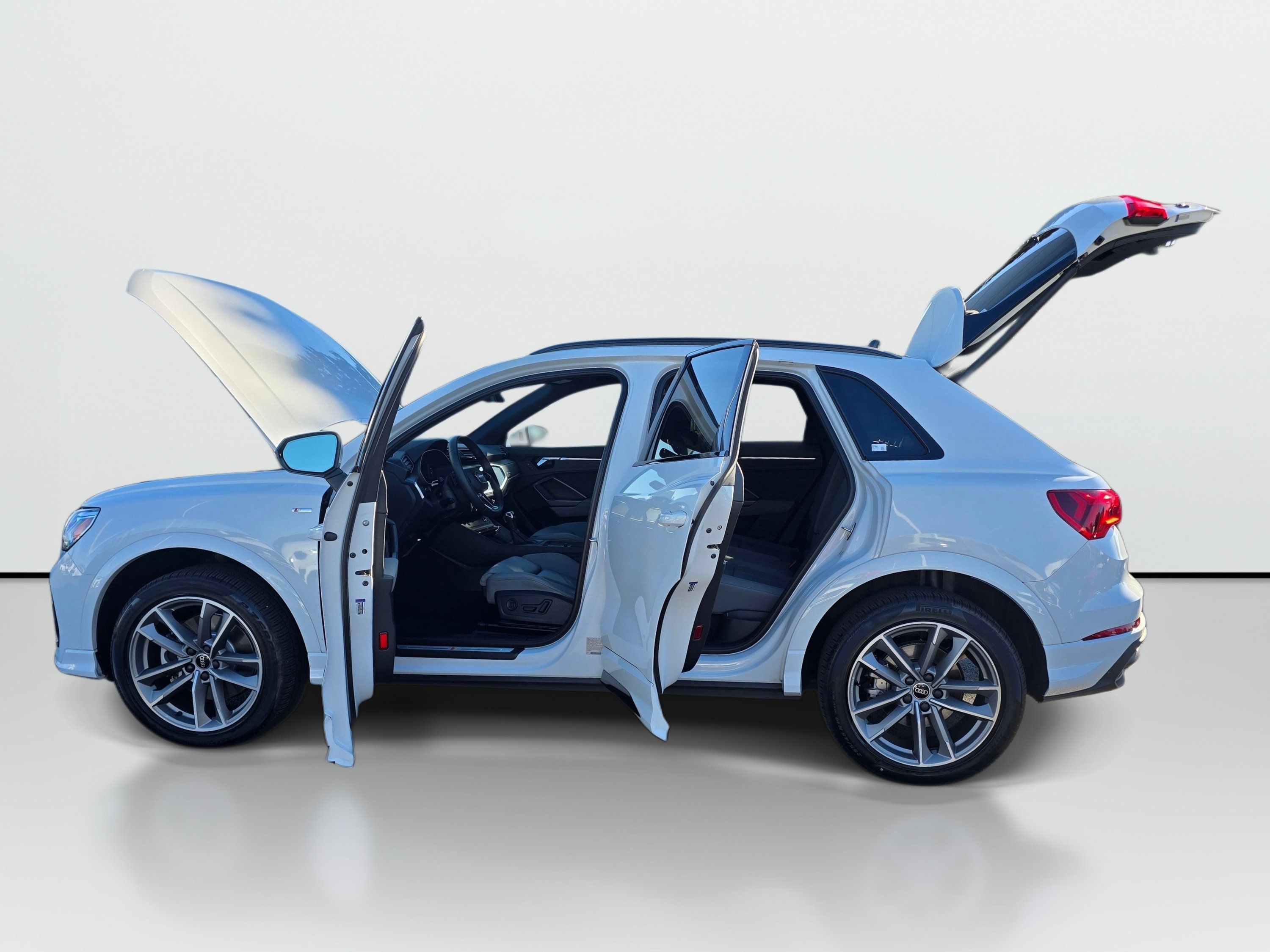 Certified 2025 Audi Q3 2.0T Premium AWD/4WD image 10