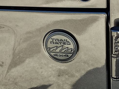 Used 2024 Jeep Wrangler Willys image 32