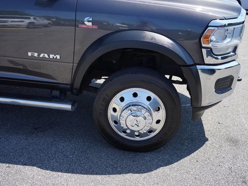 Used 2022 RAM 5500 Tradesman w/ Chrome Appearance Group RWD image 30