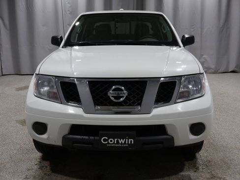 Used 2017 Nissan Frontier SV image 8