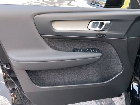 New 2026 Volvo XC40 B5 Plus w/ Protection Package Premier AWD/4WD image 11