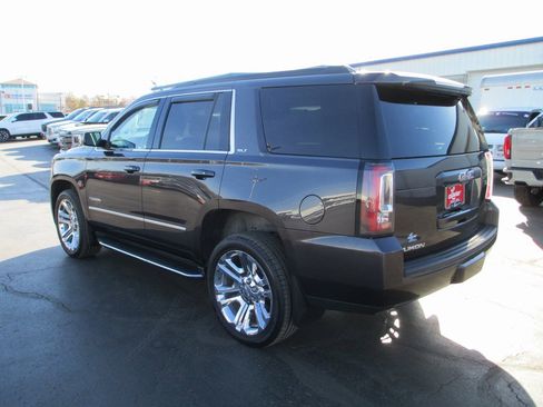 Used 2018 GMC Yukon SLT w/ Premium Edition image 6