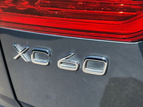 Used 2023 Volvo XC60 B5 Plus w/ Climate Package image 13