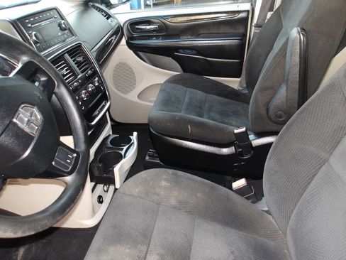 Used 2016 Dodge Grand Caravan American Value Package image 15