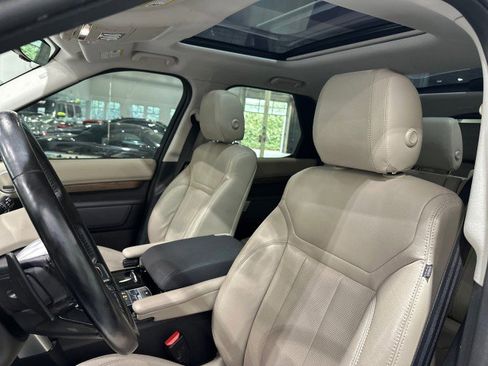 Used 2018 Land Rover Discovery HSE AWD/4WD image 42