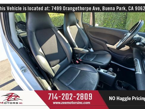 Used 2013 smart fortwo pure RWD image 20
