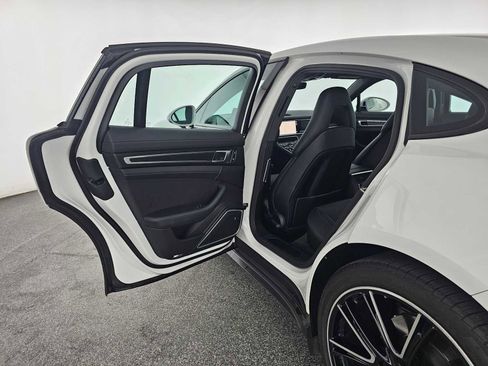 Used 2023 Porsche Panamera Platinum Edition image 15