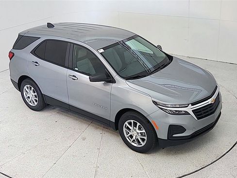 Used 2024 Chevrolet Equinox LS w/ LS Convenience Package FWD image 43